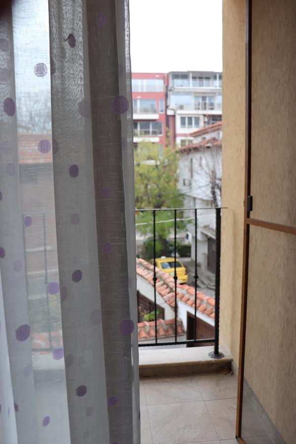 Roots Hotel And Wine Bar Plovdiv Exterior photo