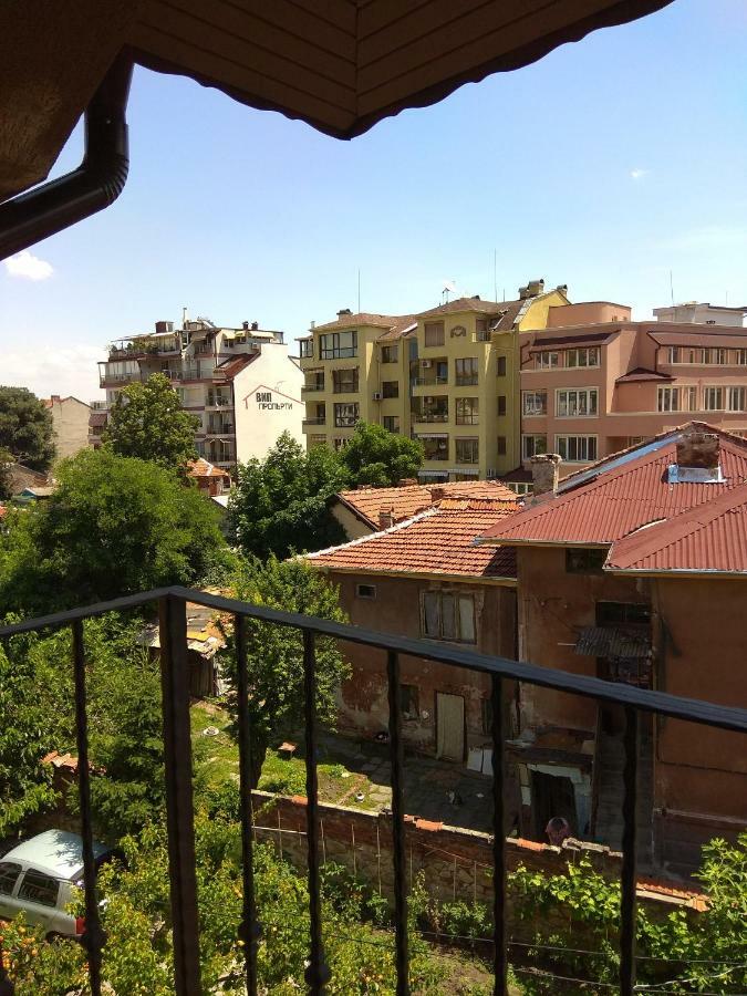 Roots Hotel And Wine Bar Plovdiv Exterior photo